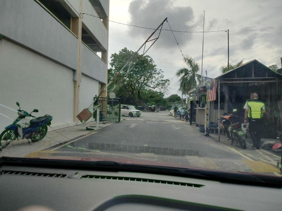Homestay Kuala Terengganu Near Batu Burok, Hospital Hsnz, Ktcc Mall, Drawbridge C ภายนอก รูปภาพ